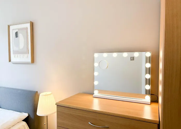 Modern & Premium 2Br 2Ba City Center Apartment